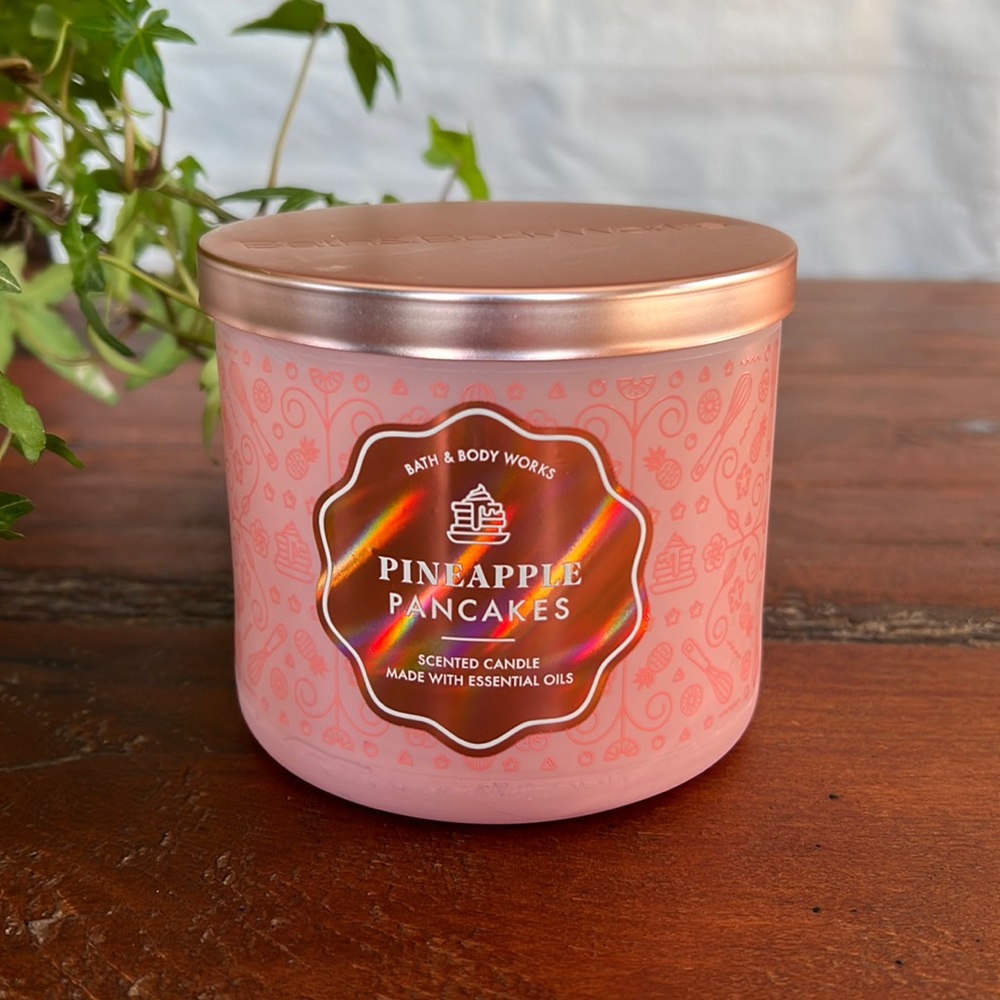 Bath and Bodyworks pineapple pancakes scented candle